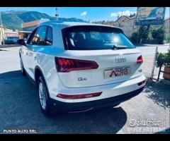 AUDI Q5 35 TDI quattro S tronic Business Sport - 6