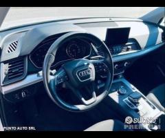 AUDI Q5 35 TDI quattro S tronic Business Sport - 24