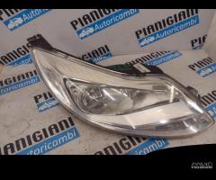 Faro Anteriore Destro Ford Focus 2014