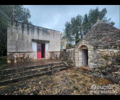 CEGLIE MESSAPICA - Trullo con lamia - 9