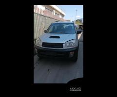 Toyota Rav 4 solo per ricambi 2002 - 1