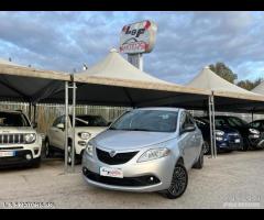 LANCIA YPSILON 1.0 HYBRID 4 VETRI ELETTRICI - 1