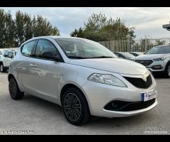 LANCIA YPSILON 1.0 HYBRID 4 VETRI ELETTRICI