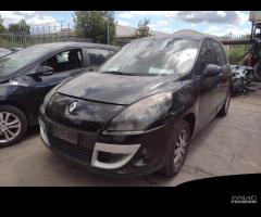 Renault Scenic Xmod 2010 solo per ricambi