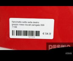 Fianchetto sotto sella destro grezzo rosso Ducati