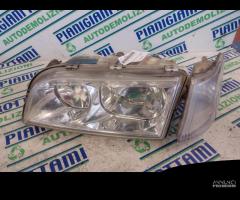 Faro anteriore Sinistro Volvo V40 2002