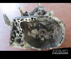 Cambio per RENAULT MEGANE K9K D7 - 1