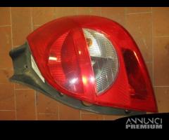 Fanale Posteriore dx Renault Clio III Serie - 1