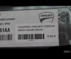 Cavallotto manubrio inferiore destro Ducati Diavel - 3