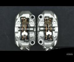 Coppia pinze radiali Brembo interasse 100mm Ducati