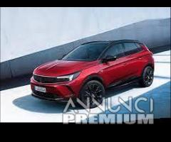 Opel grandland 2022;2023 per ricambi usati