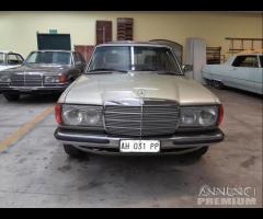 Mercedes W123 200 Berlina 1981 Conservata