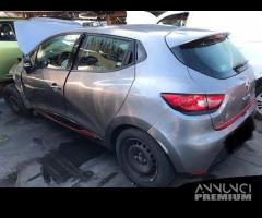 Renault clio 2013 - 3