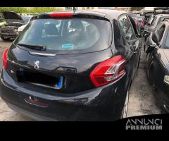 PEUGEOT 208 2014