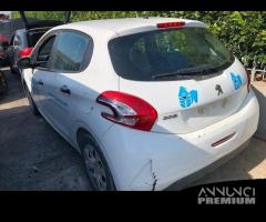 PEUGEOT 208 ANNO 2013