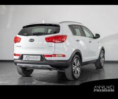 KIA Sportage 2.0 CRDI VGT AWD Pure Rebel - 22