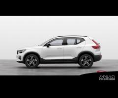 VOLVO XC40 B3 Mild hybrid Benzina Plus Dark