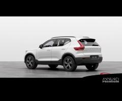 VOLVO XC40 B3 Mild hybrid Benzina Plus Dark