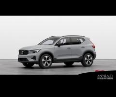 VOLVO XC40 B3 Mild hybrid Benzina Plus Dark - 1