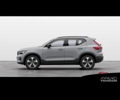 VOLVO XC40 B3 Mild hybrid Benzina Plus Dark