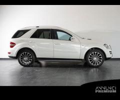 Mercedes-Benz Classe M ML 350 CDI Grand Edition - 13