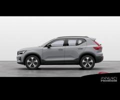 VOLVO XC40 B3 Mild hybrid Benzina Ultra Dark