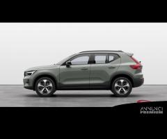 VOLVO XC40 B3 Mild hybrid Benzina Plus Dark