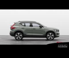 VOLVO XC40 B3 Mild hybrid Benzina Plus Dark