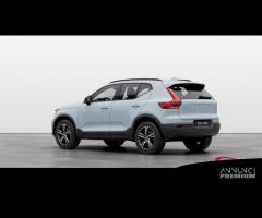 VOLVO XC40 B3 Mild hybrid Benzina Plus Dark