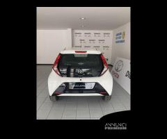 Toyota Aygo Connect 1.0 VVT-i 72 CV 5 porte x... - 5