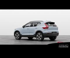 VOLVO XC40 B3 Mild hybrid Benzina Plus Dark - 2