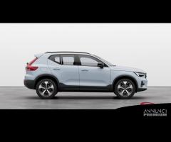 VOLVO XC40 B3 Mild hybrid Benzina Plus Dark