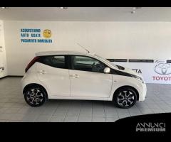 Toyota Aygo 1.0 VVT-i 72 CV 5 porte x-play - 4