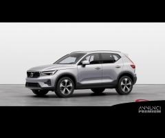 VOLVO XC40 B3 Mild hybrid Benzina Core - 1