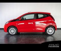 Toyota Aygo 1.0 VVT-i 72 CV 5 porte x-play - 5