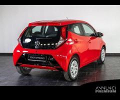 Toyota Aygo 1.0 VVT-i 72 CV 5 porte x-play - 23