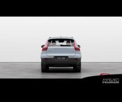 VOLVO XC40 B3 Mild hybrid Benzina Plus Dark - 6