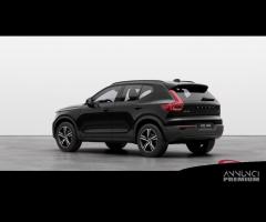 VOLVO XC40 B3 Mild hybrid Benzina Plus Dark - 4