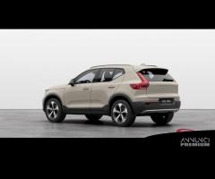 VOLVO XC40 B3 Mild hybrid Benzina Core - 3