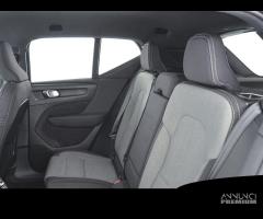 VOLVO XC40 B3 automatico Plus Dark - 10