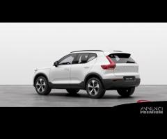 VOLVO XC40 B3 Mild hybrid Benzina Ultra Dark - 3