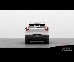 VOLVO XC40 B3 Mild hybrid Benzina Ultra Dark - 6