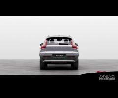 VOLVO XC40 B3 Mild hybrid Benzina Core - 6