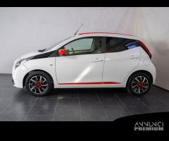 Toyota Aygo Connect 1.0 VVT-i 72 CV 5 porte x...