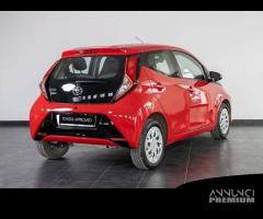 Toyota Aygo Connect 1.0 VVT-i 72 CV 5 porte x... - 24