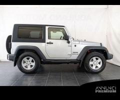 Jeep Wrangler 2.8 CRD DPF Sport - 13