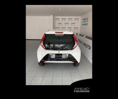 Toyota Aygo 1.0 VVT-i 72 CV 5 porte x-play - 6