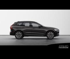 VOLVO XC60 Mild Hybrid B4 (d) AWD Plus Dark - 2