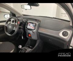 Toyota Aygo 1.0 VVT-i 72 CV 5 porte x-play - 19