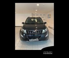 Mahindra XUV500 2.2 16V AWD W8